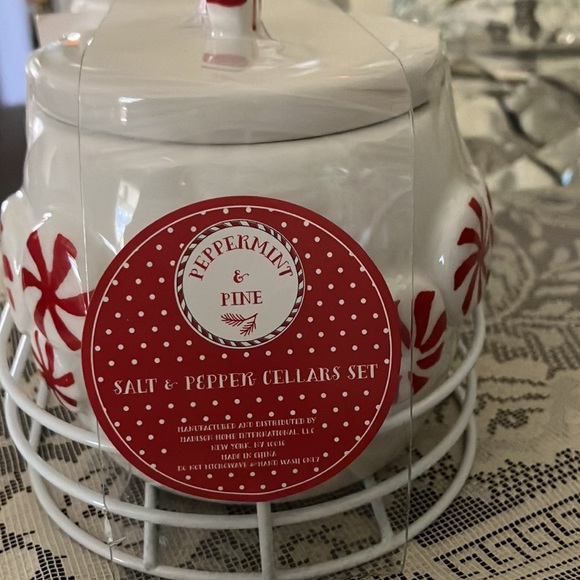 NWT Peppermint Canisters Salt Pepper Set - Picture 2 of 9